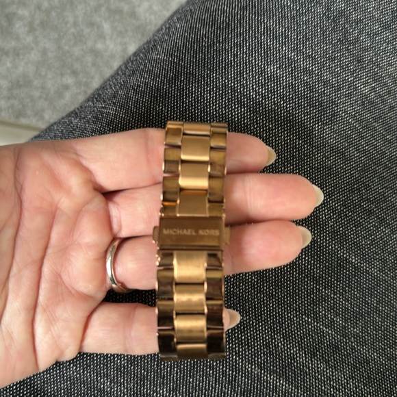 Gorgeous ROSE GOLD Michael Kors women’s watch. - Picture 5 of 6